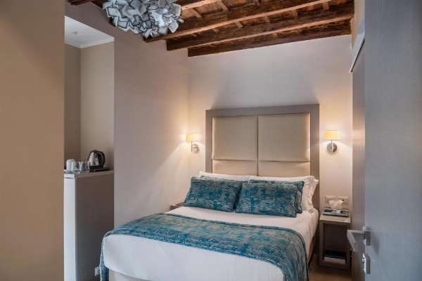 Reginella Suites image 11